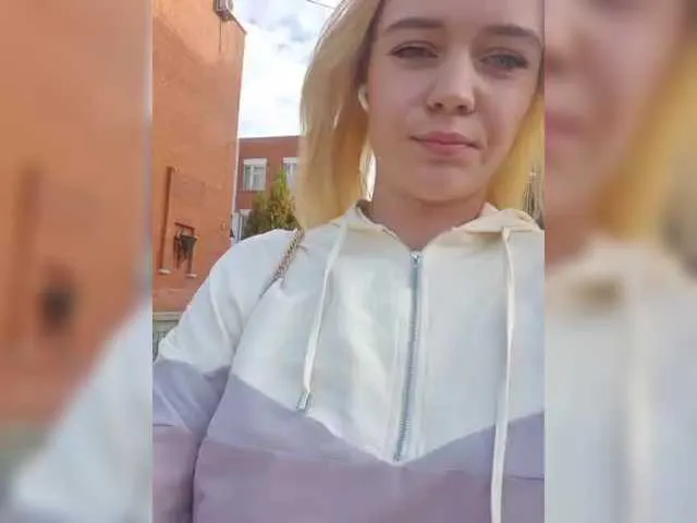 sophiesinclair free chat on liveonude Image 18