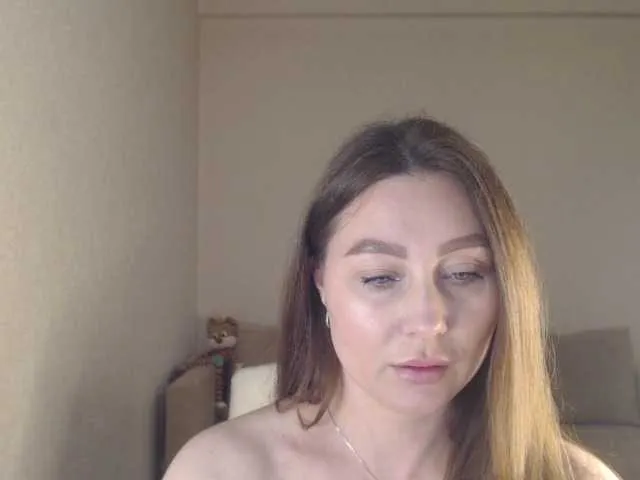 DiamondJo free chat on liveonude Image 10