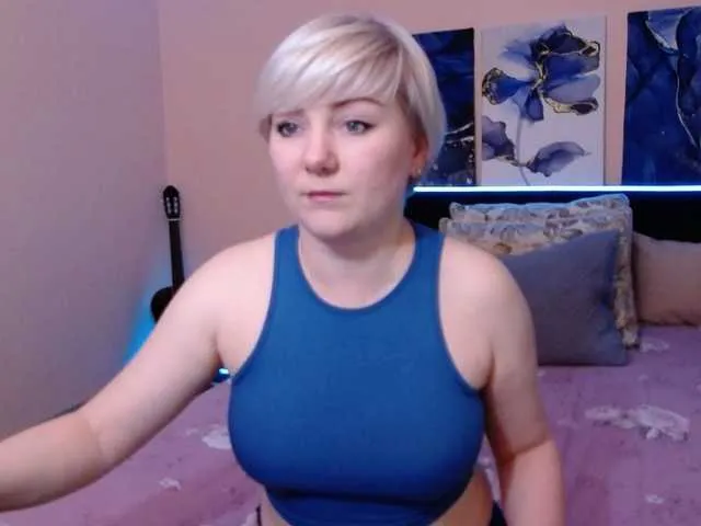 BELBIG free chat on liveonude Image 9