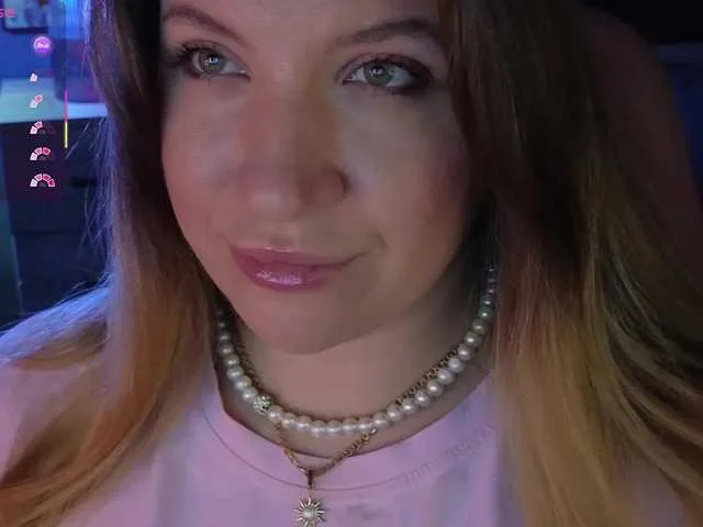 BloomBambi free chat on liveonude