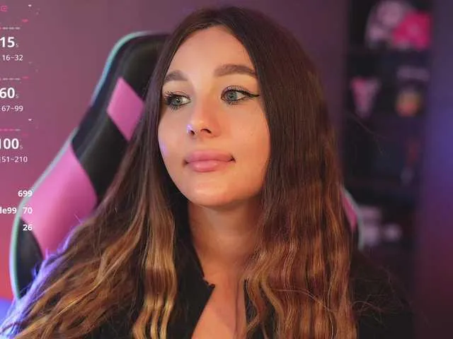 xunybany free chat on liveonude Image 3