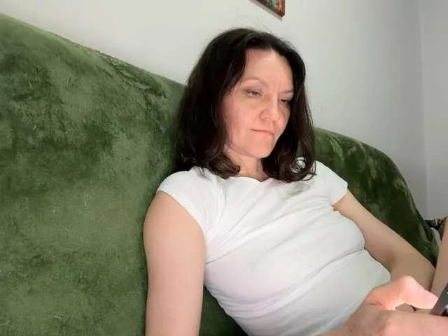 DiamondJo free chat on liveonude Image 15