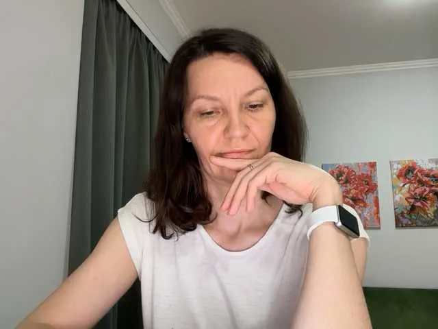 DiamondJo free chat on liveonude Image 17