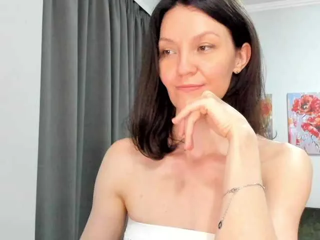 DiamondJo free chat on liveonude Image 5