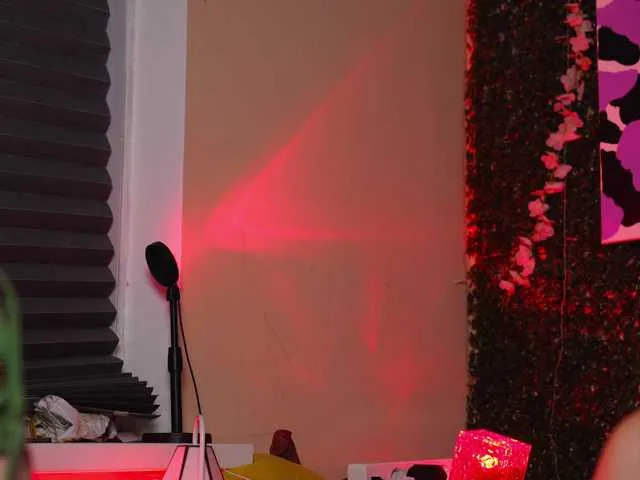 PinkFoxya free chat on liveonude Image 15