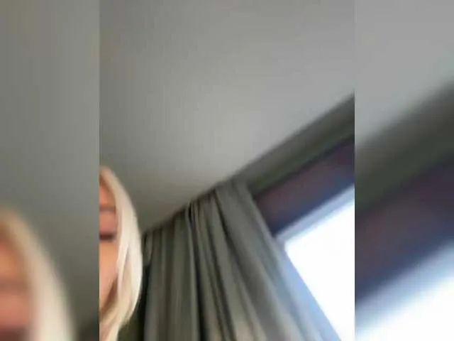 brunet-malibu free chat on liveonude