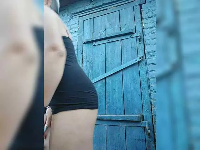 DiamondJo free chat on liveonude Image 10