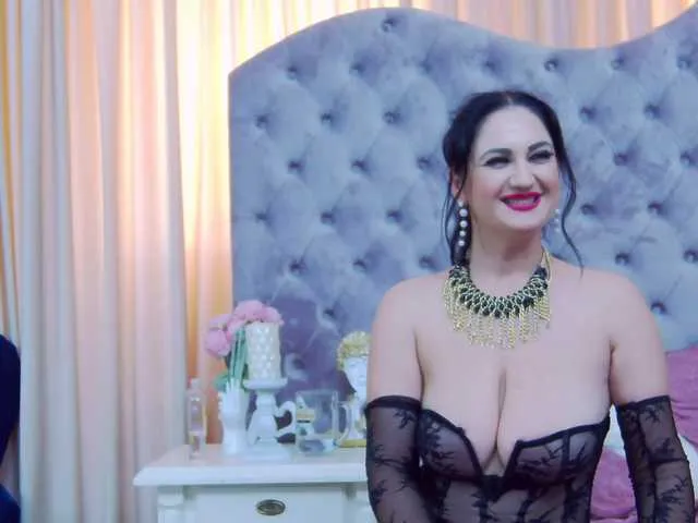 sexyblondebush free chat on liveonude Image 4