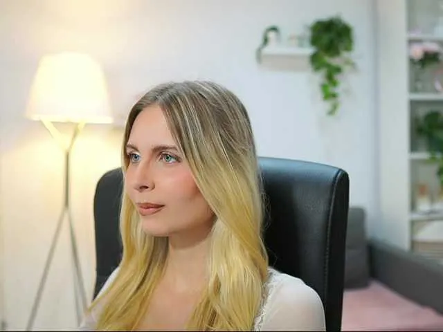 shy_boy17 free chat on liveonude Image 12