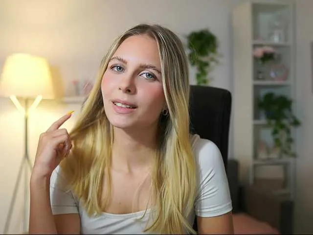 shy_boy17 free chat on liveonude Image 5