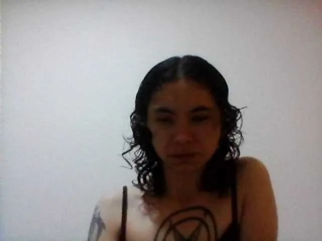 Celena980 free chat on liveonude