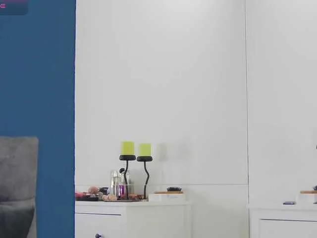 remax14 free chat on liveonude Image 8