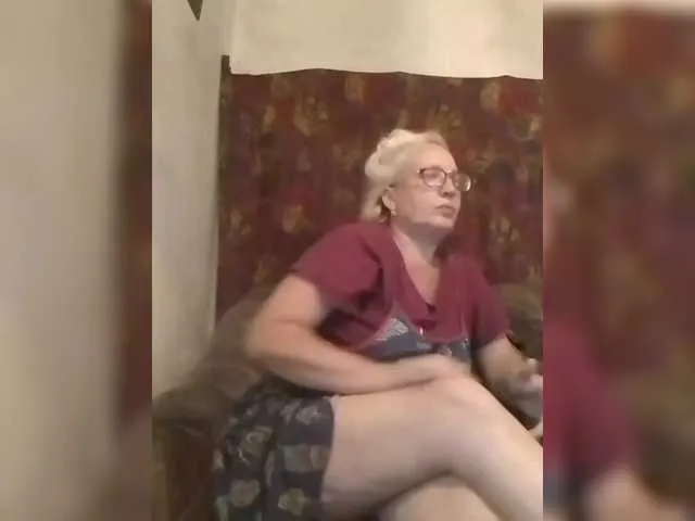 switie23 free chat on liveonude Image 2