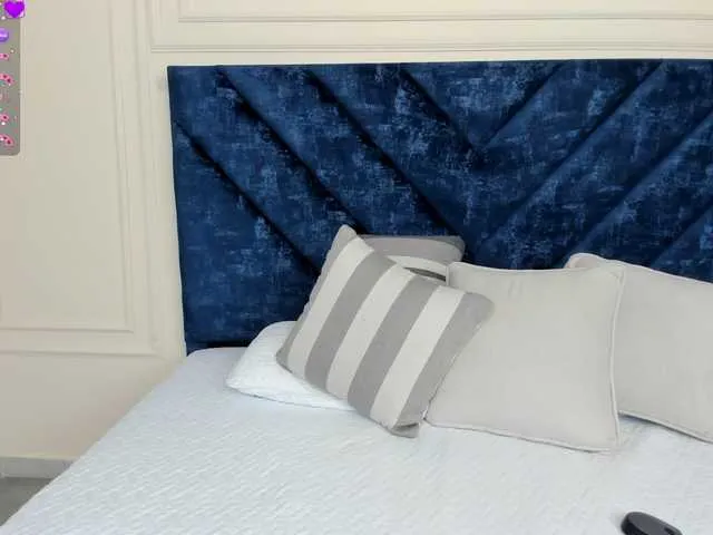 kyany_ free chat on liveonude Image 2