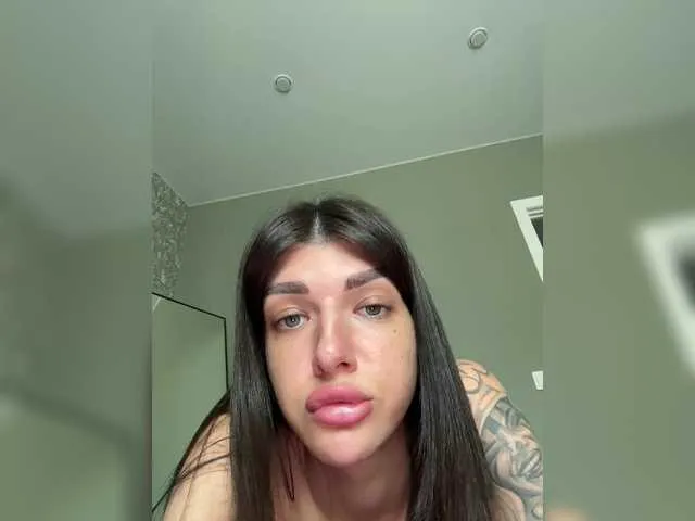 BELBIG free chat on liveonude Image 3