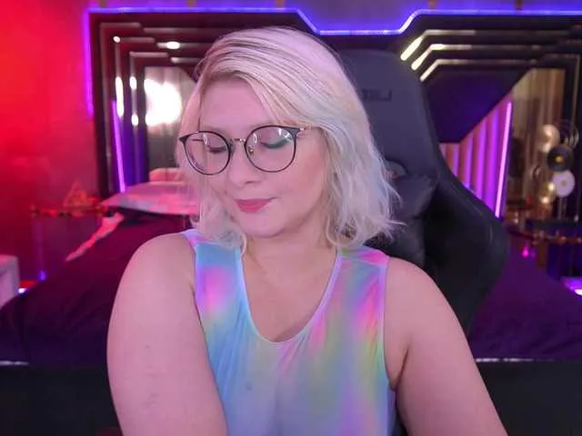 xunybany free chat on liveonude Image 9