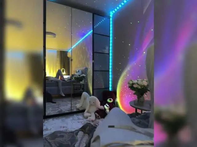 tina_lyn free chat on liveonude Image 10