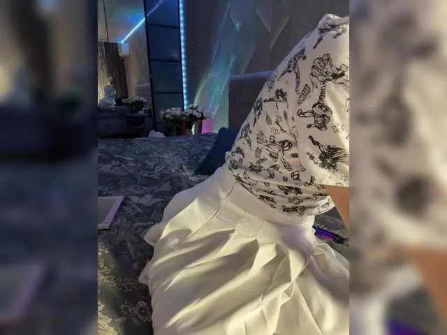 tina_lyn free chat on liveonude Image 12