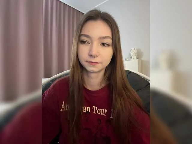 CrazyAleona free chat on liveonude