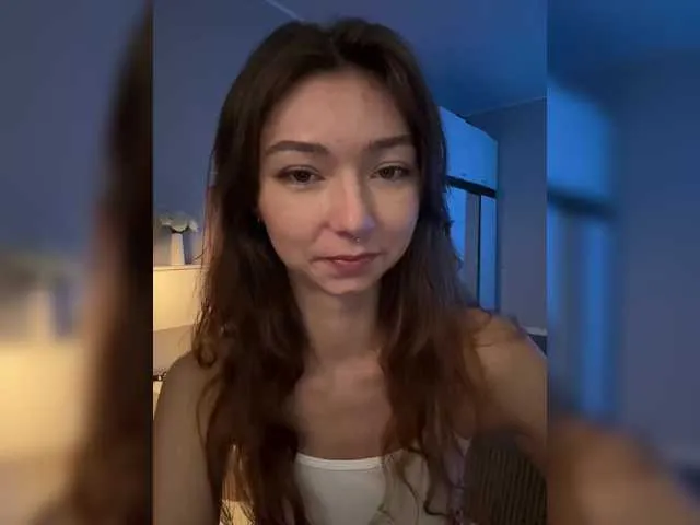 MiaLiaHot free chat on liveonude Image 7