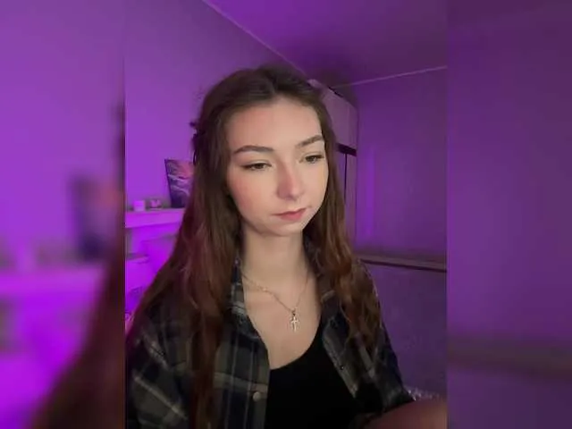 MiaLiaHot free chat on liveonude Image 9