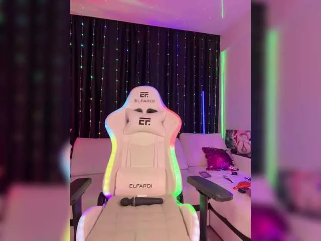 xunybany free chat on liveonude Image 17