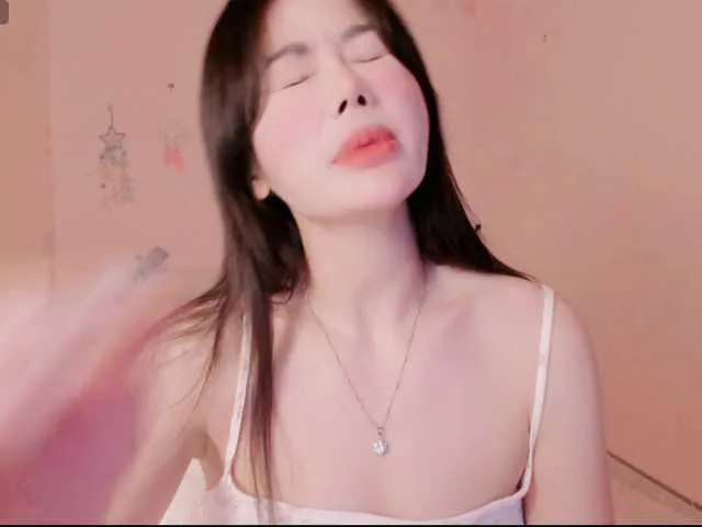 ilovewhitecocksalot free chat on liveonude Image 9