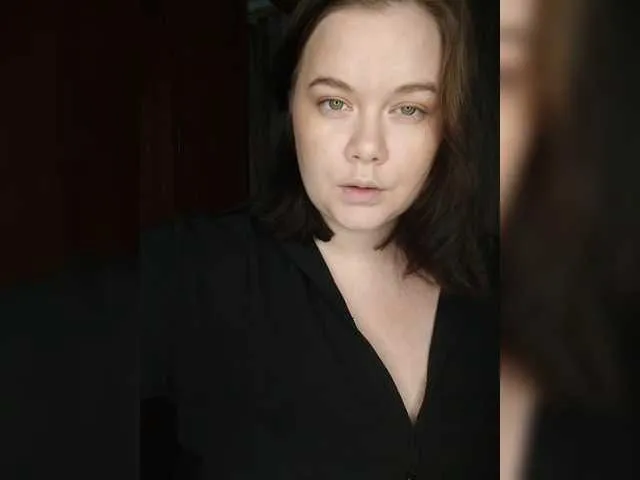 tinnymonroe free chat on liveonude Image 17