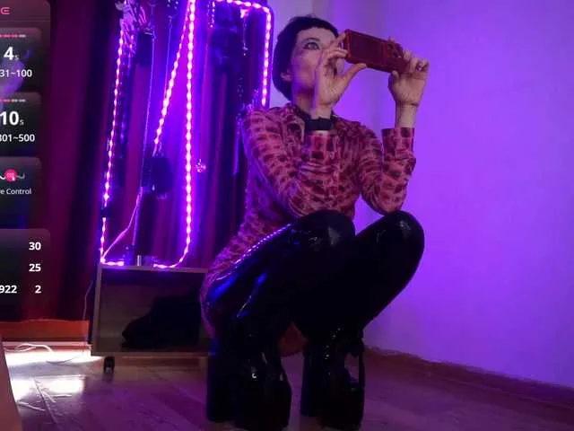 maddymendozaxx free chat on liveonude Image 11