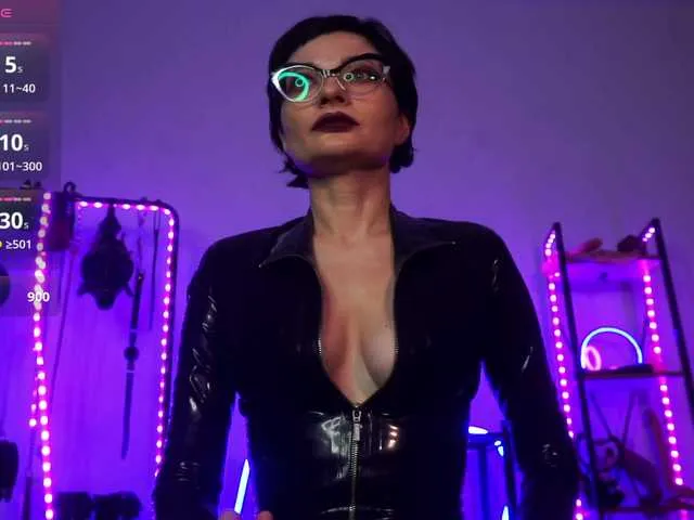 maddymendozaxx free chat on liveonude Image 17