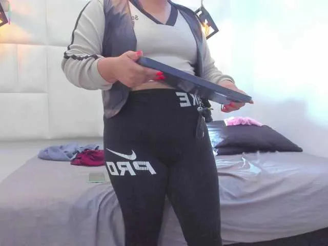 april_ebony18_ free chat on liveonude Image 3