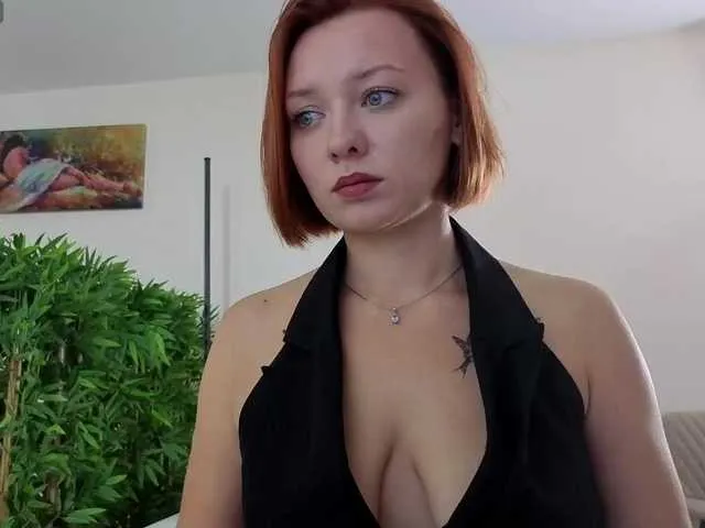 sexyblondebush free chat on liveonude Image 16