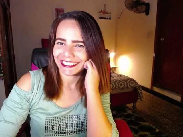 DiamondJo free chat on liveonude Image 19