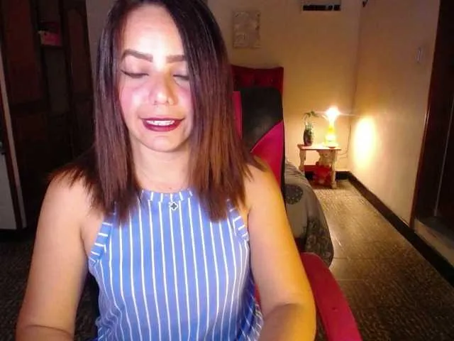 DiamondJo free chat on liveonude Image 2