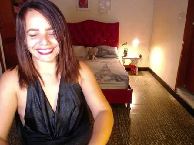 DiamondJo free chat on liveonude Image 4