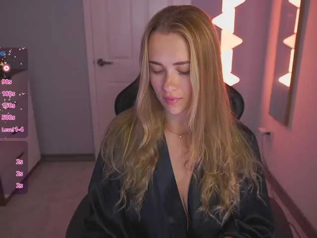 sarah_haggai free chat on liveonude Image 9