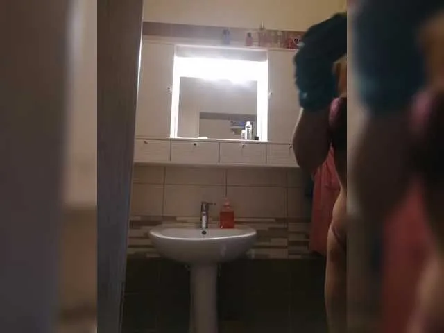 BELBIG free chat on liveonude Image 19