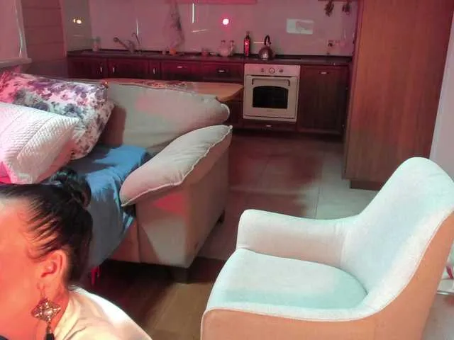 wini_fer free chat on liveonude Image 10