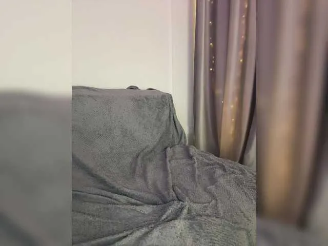 xunybany free chat on liveonude Image 7