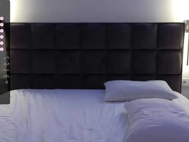 DiamondLily free chat on liveonude