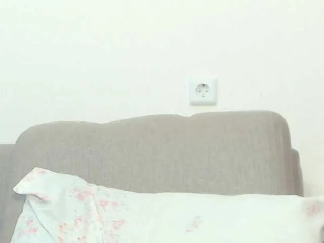 DiamondJo free chat on liveonude Image 13