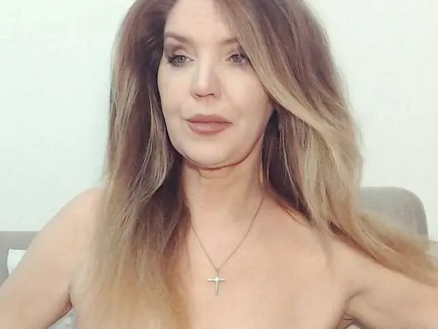 DiamondJo free chat on liveonude Image 4