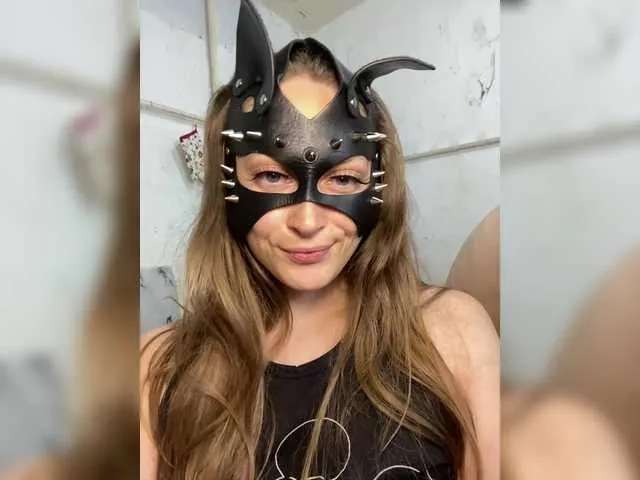 ELENA-XXX free chat on liveonude Image 18