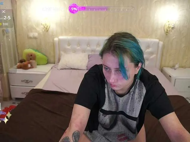 rouxe_lee free chat on liveonude Image 13