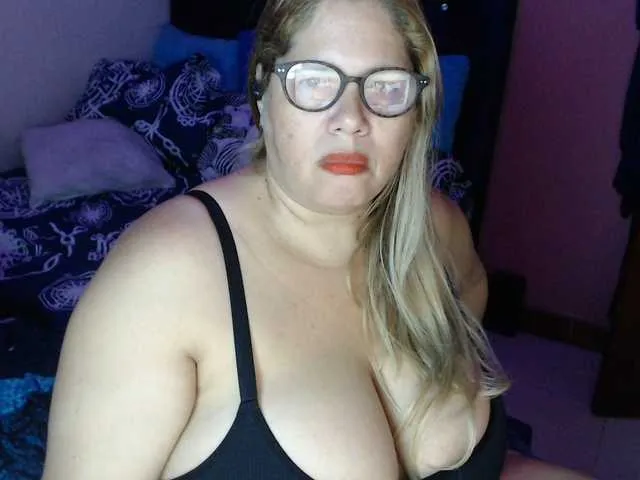 DiamondJo free chat on liveonude Image 18