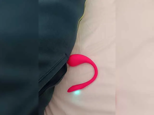 ELENA-XXX free chat on liveonude Image 19