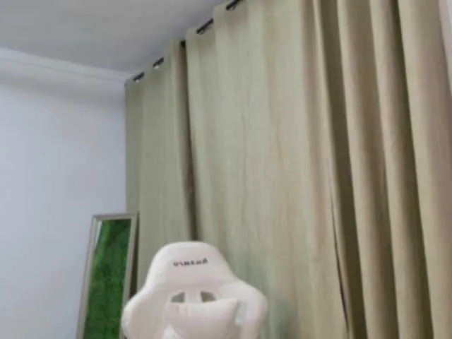 cardykambell free chat on liveonude Image 11