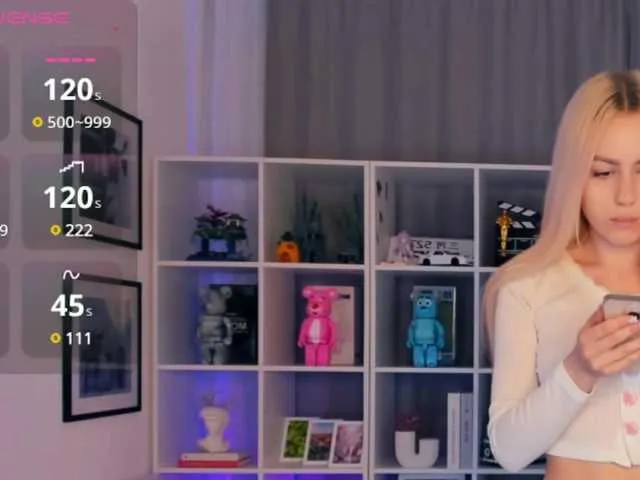 elliee_alves free chat on liveonude Image 7