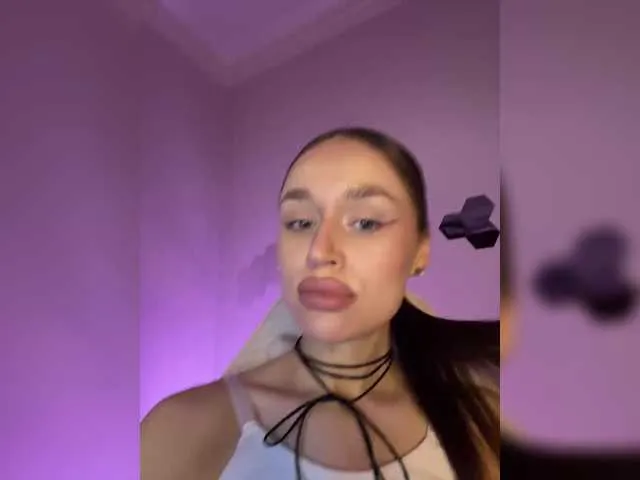 brilliantvictoria free chat on liveonude Image 18