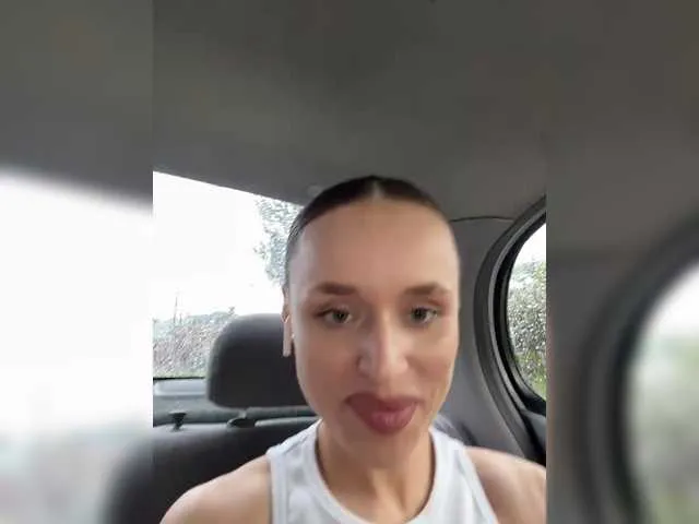 brilliantvictoria free chat on liveonude Image 4